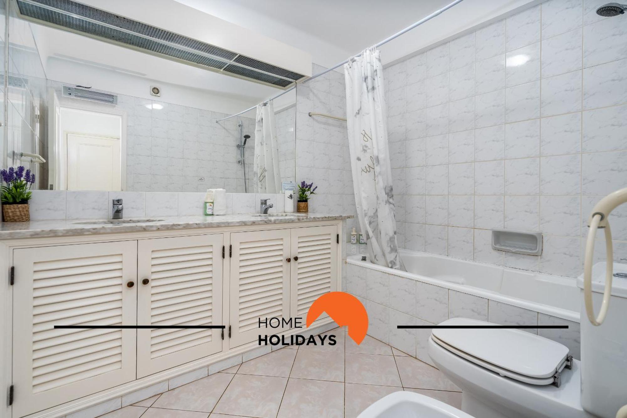 Apartamento #174 T2 Em Zona Tranquila By Home Holidays