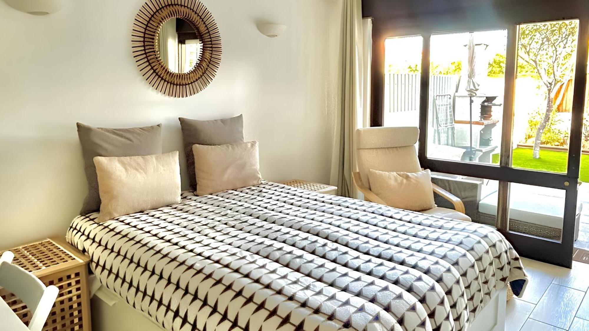 Magnific With A Cozy Garden, 5 Minutes To The Apartamento Albufeira