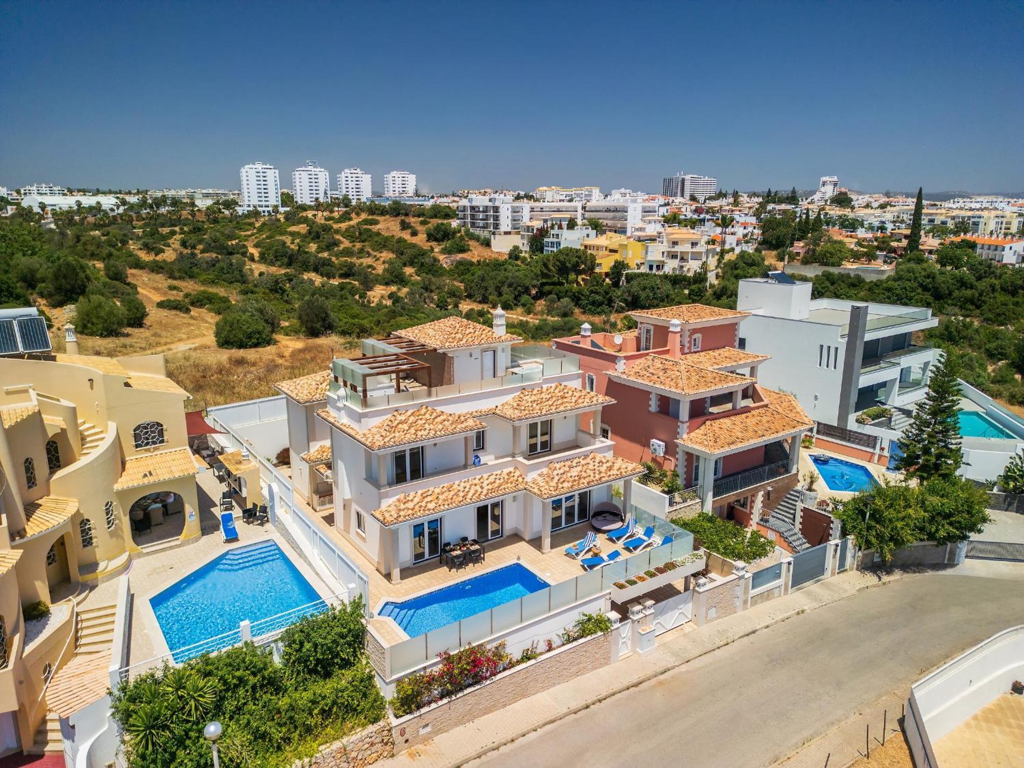 Sunflower By Ocvillas Villa *