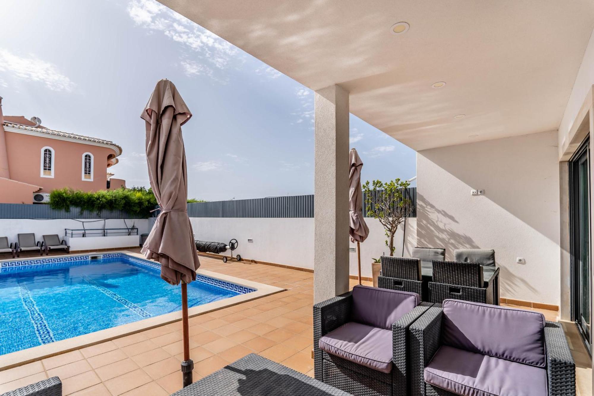 Feliz Algarve With Private Pool - Sao Rafael Villa Albufeira