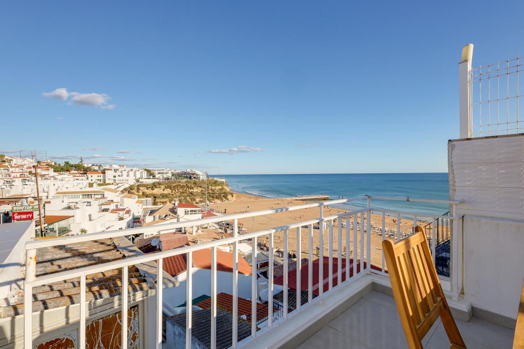Holiday home Casa Maguy - Terrace & Seaview Albufeira