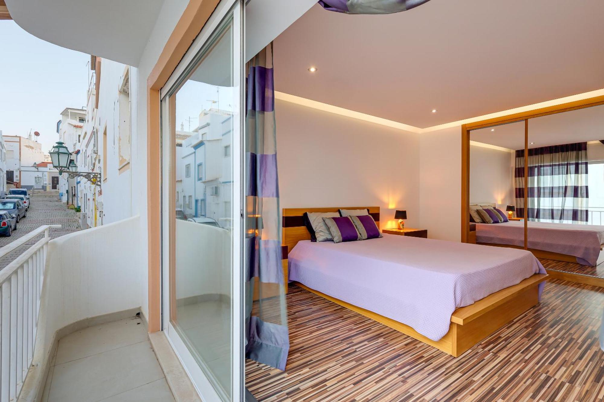 Casa Maguy - Terrace & Seaview Holiday home Albufeira