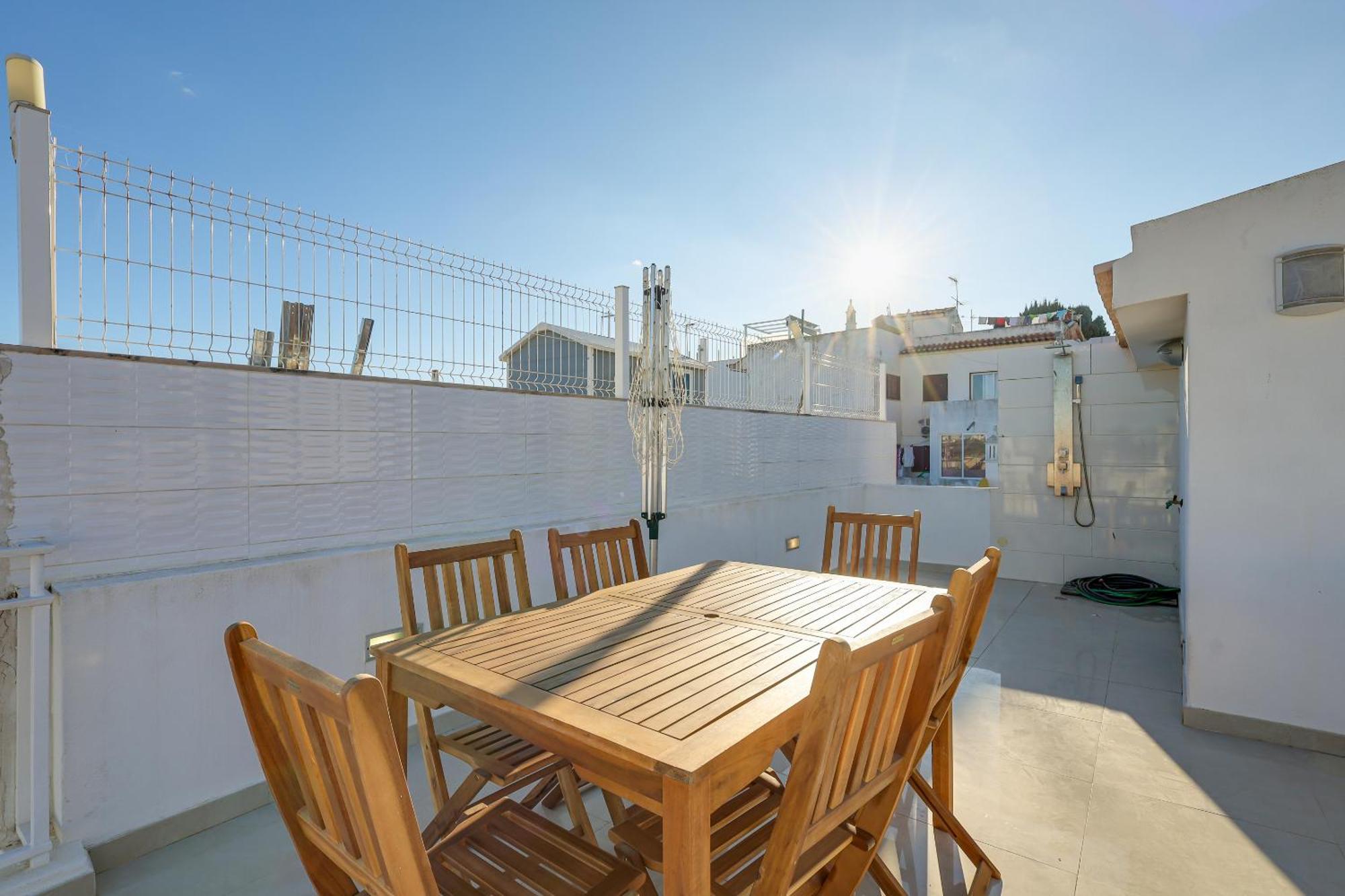 Casa Maguy - Terrace & Seaview Albufeira
