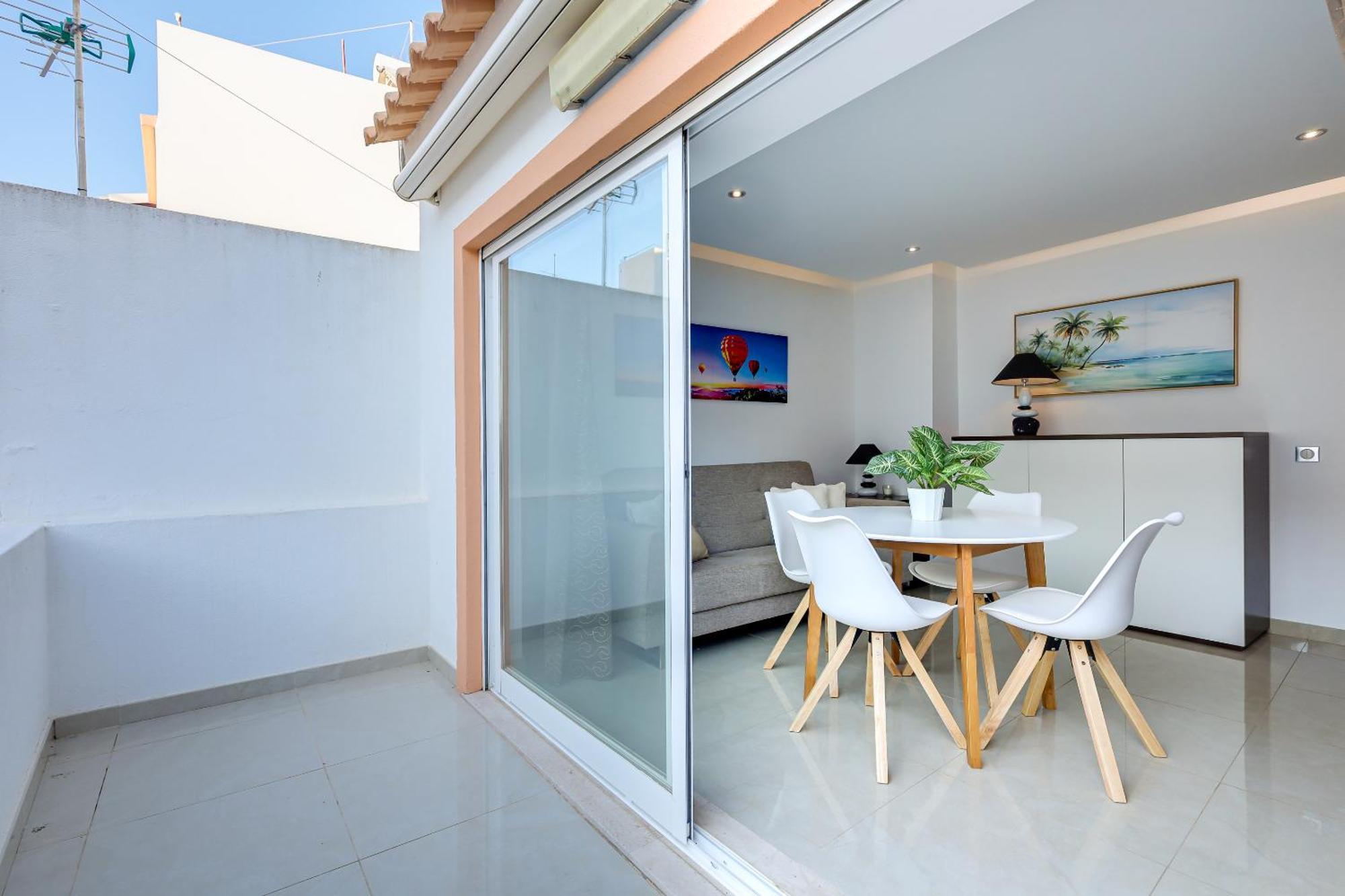 Holiday home Casa Maguy - Terrace & Seaview Albufeira