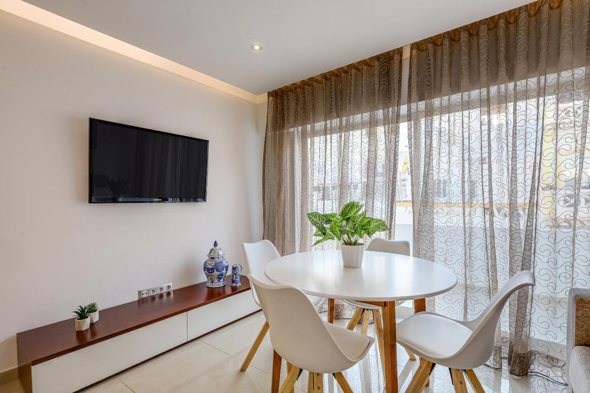 Casa Maguy - Terrace & Seaview Holiday home Albufeira