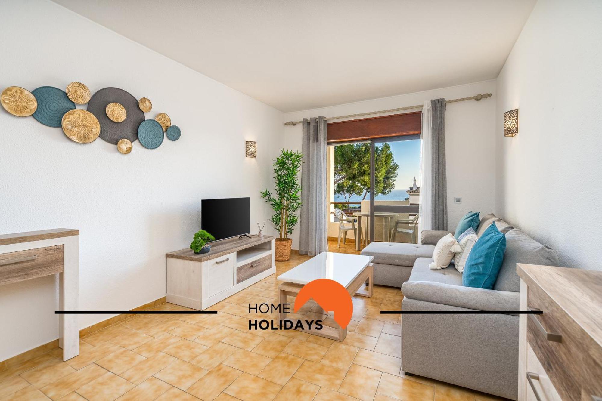 #252 Bartolomeu Dias 7 By Holidays Apartment *