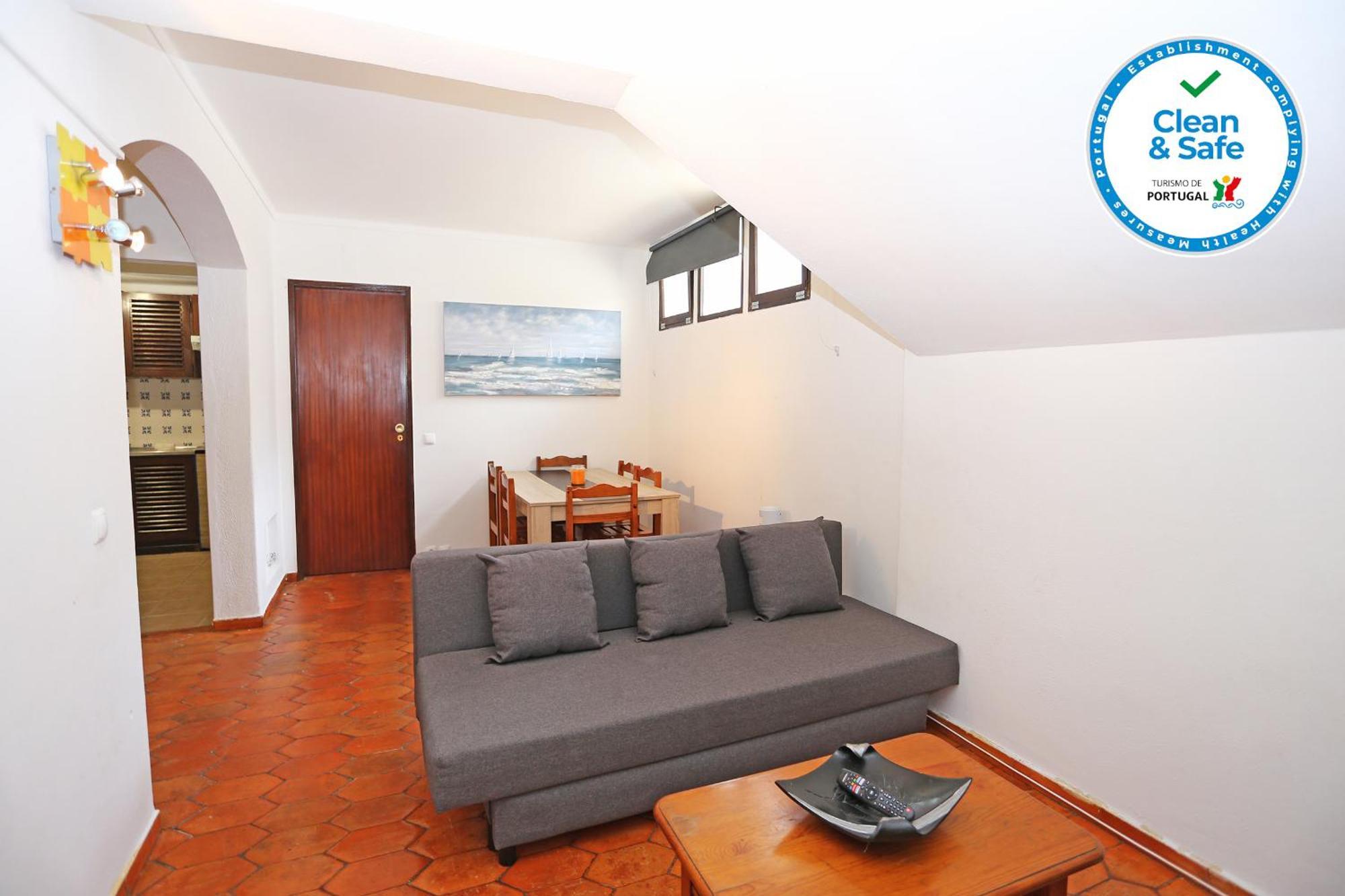 Apartment V - Seacliff *