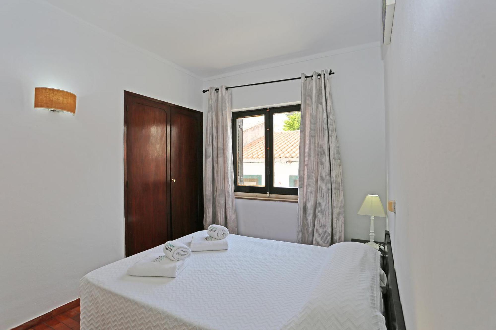 Apartment V - Seacliff *