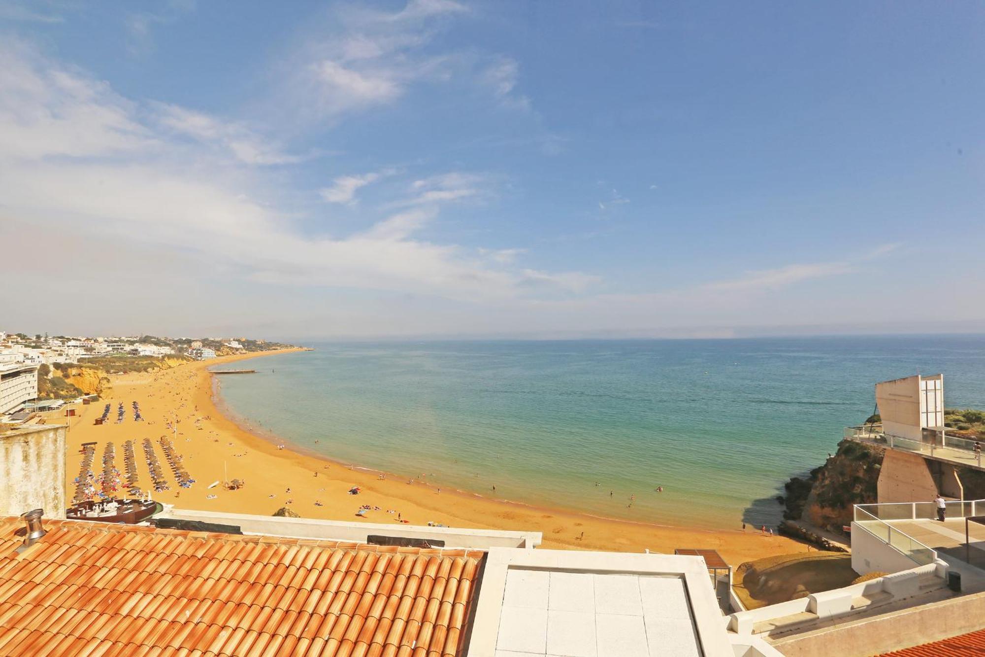 V - Seacliff Apartment