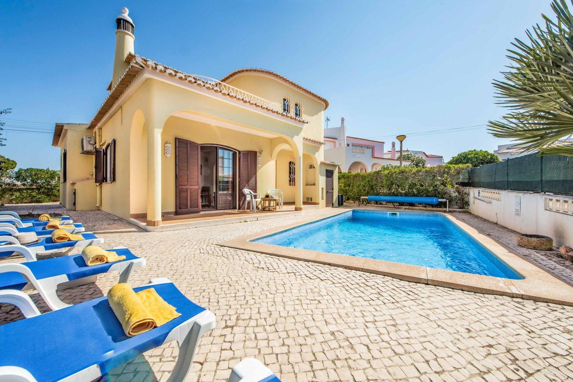 Pardal Villa *