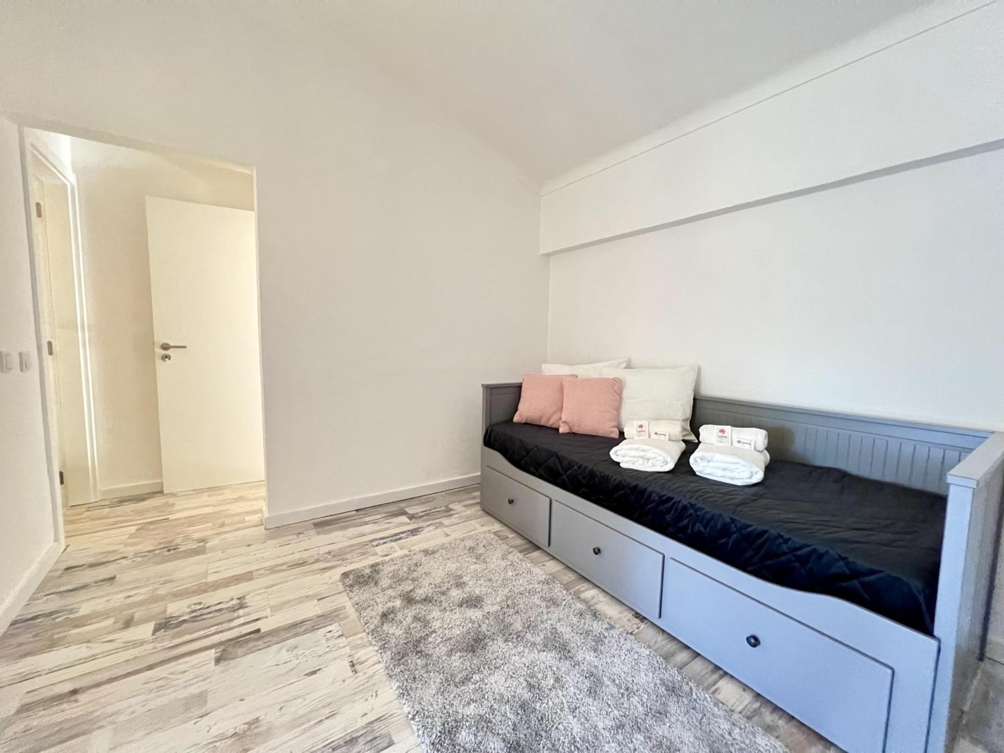 Stylish 3 By Homing Apartment