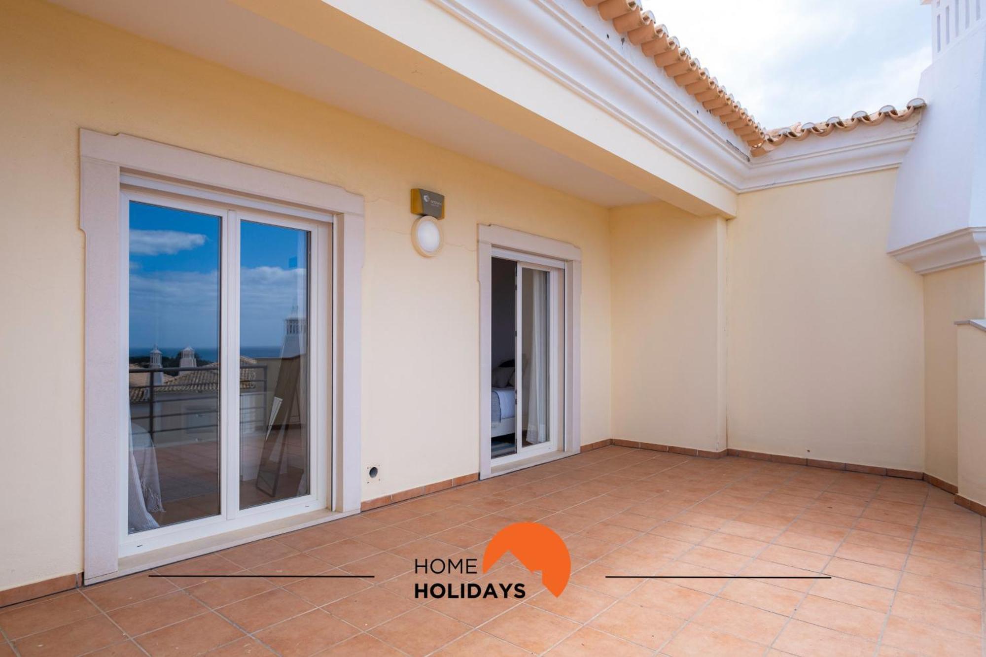 #196 And Golf By Holidays *