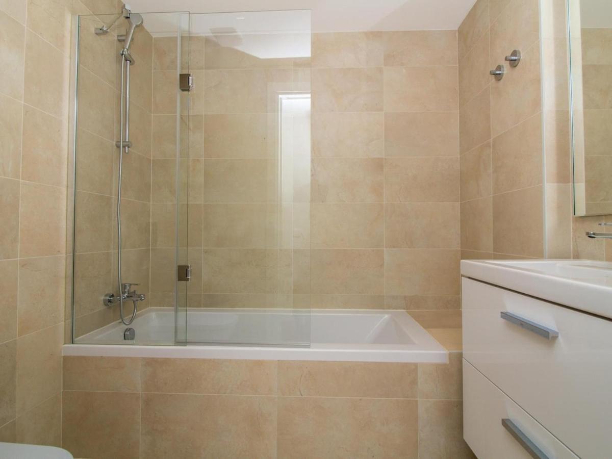Apartment C - Luxurious & Playground & Garage Albufeira
