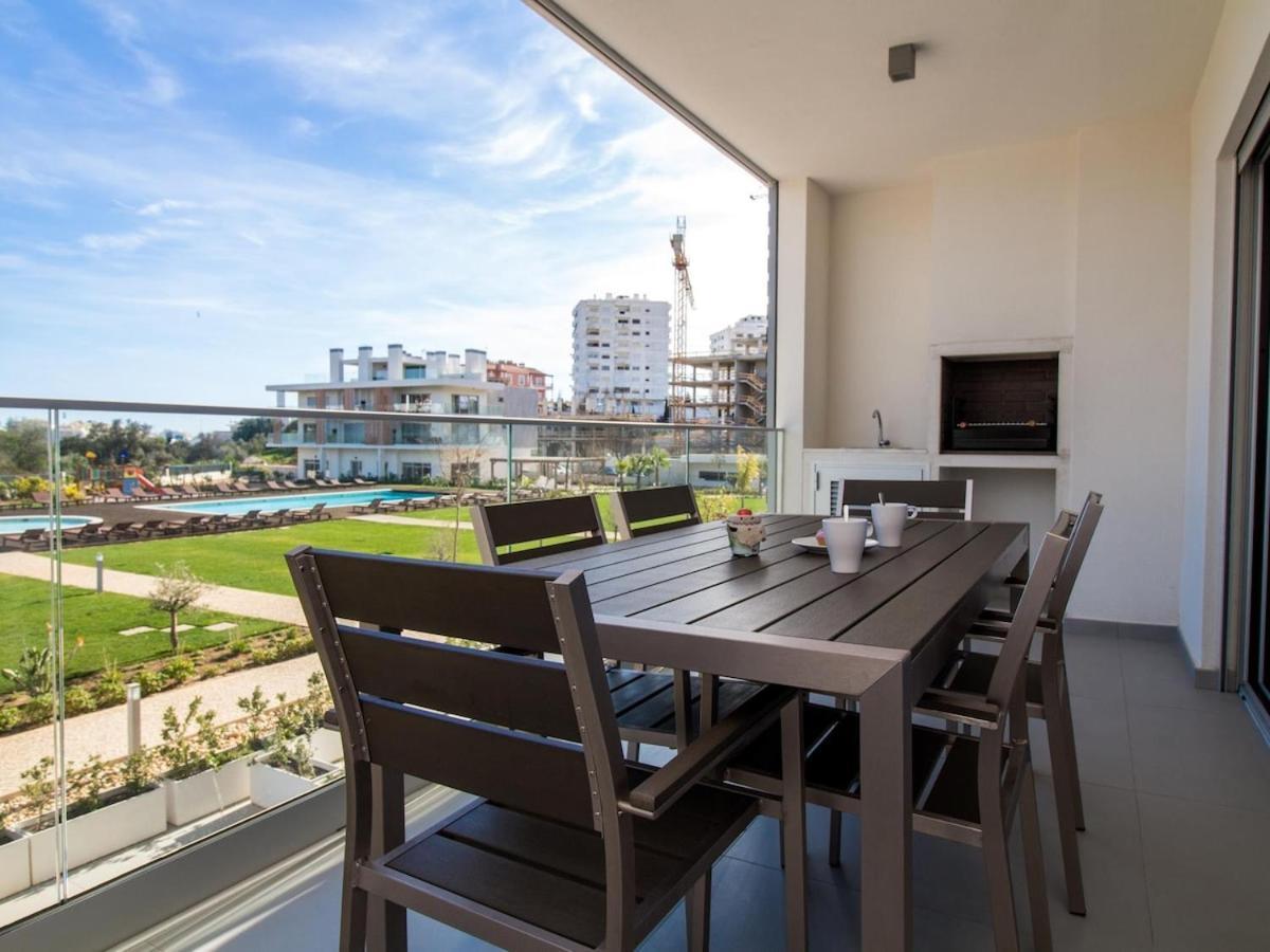 C - Luxurious & Playground & Garage Apartment *