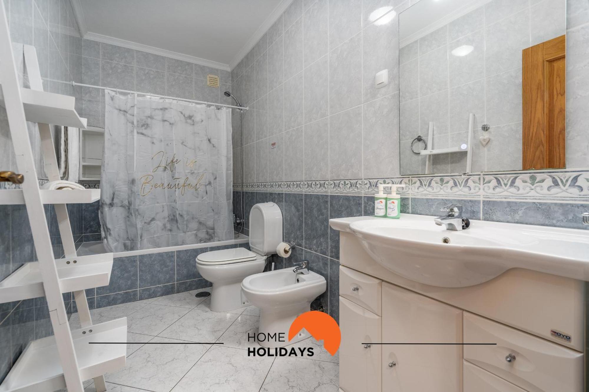 #230 Flat A Flor By Holidays *