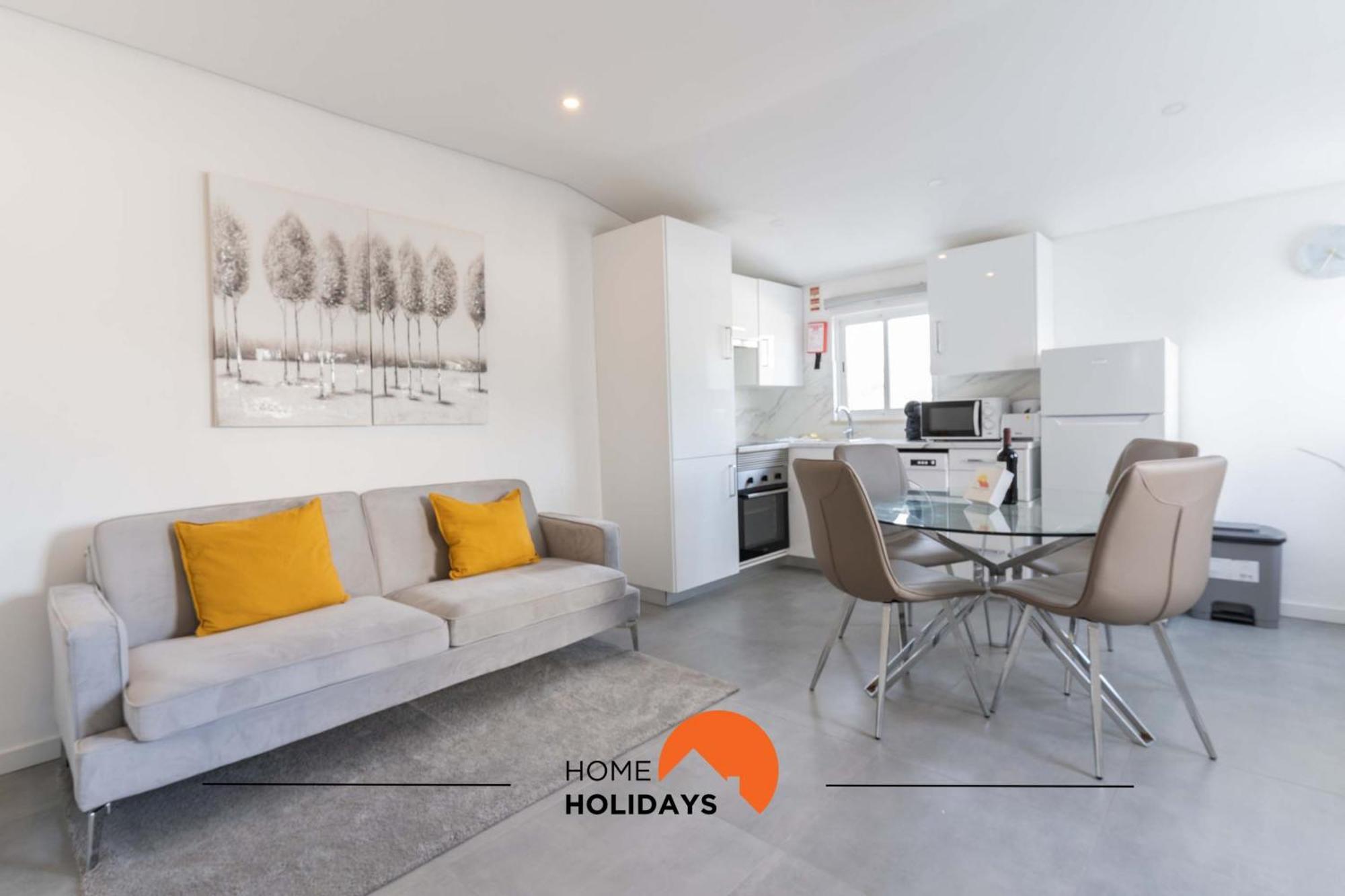 #110 Almeida Garrett By Holidays Apartment