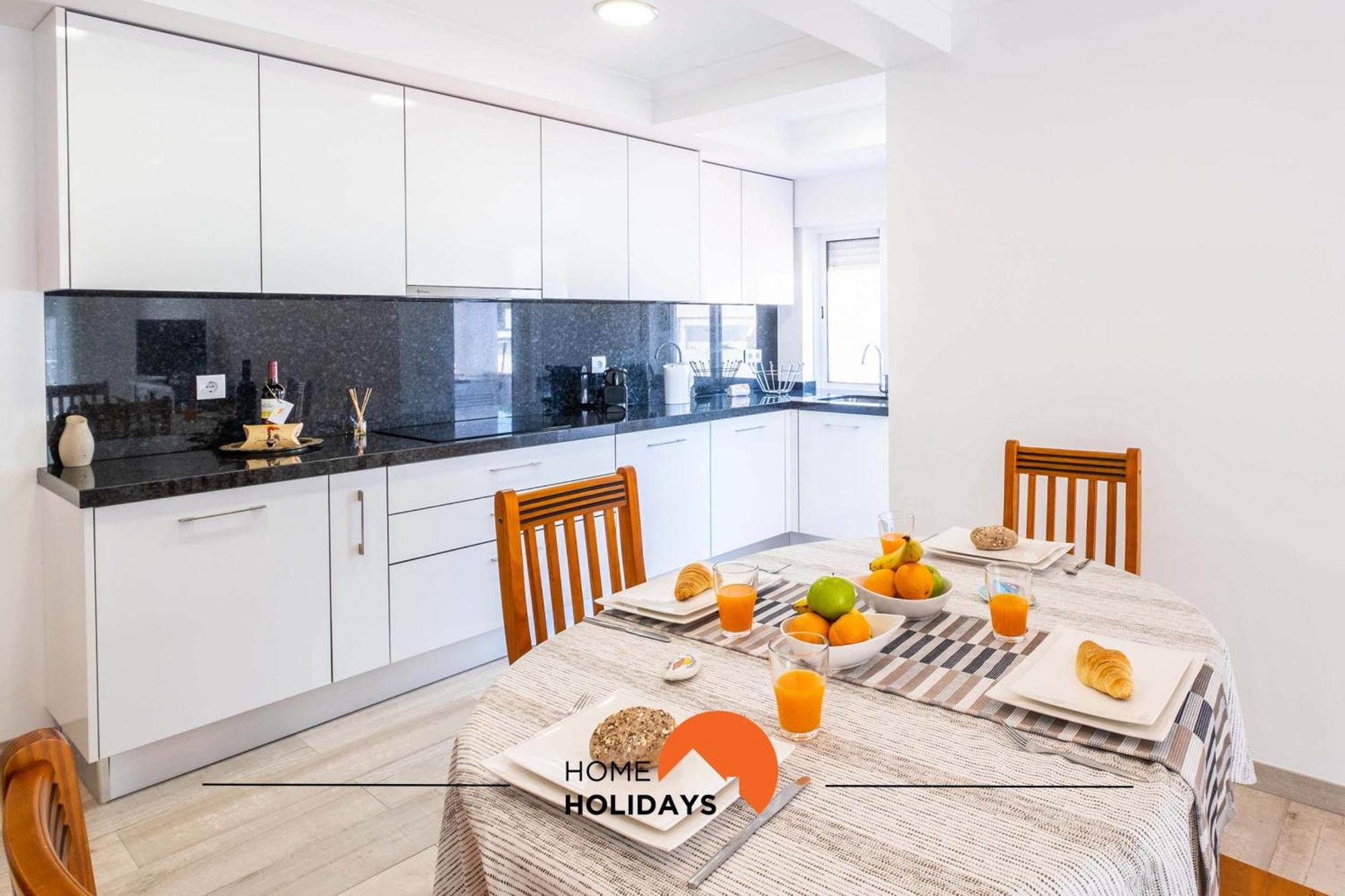 #089 Largo Escola By Holidays * Albufeira