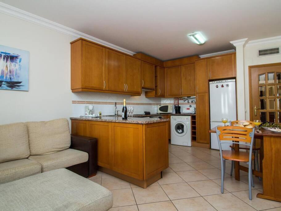 Oura Sunrise - Piscina, E Diversao! Apartment *