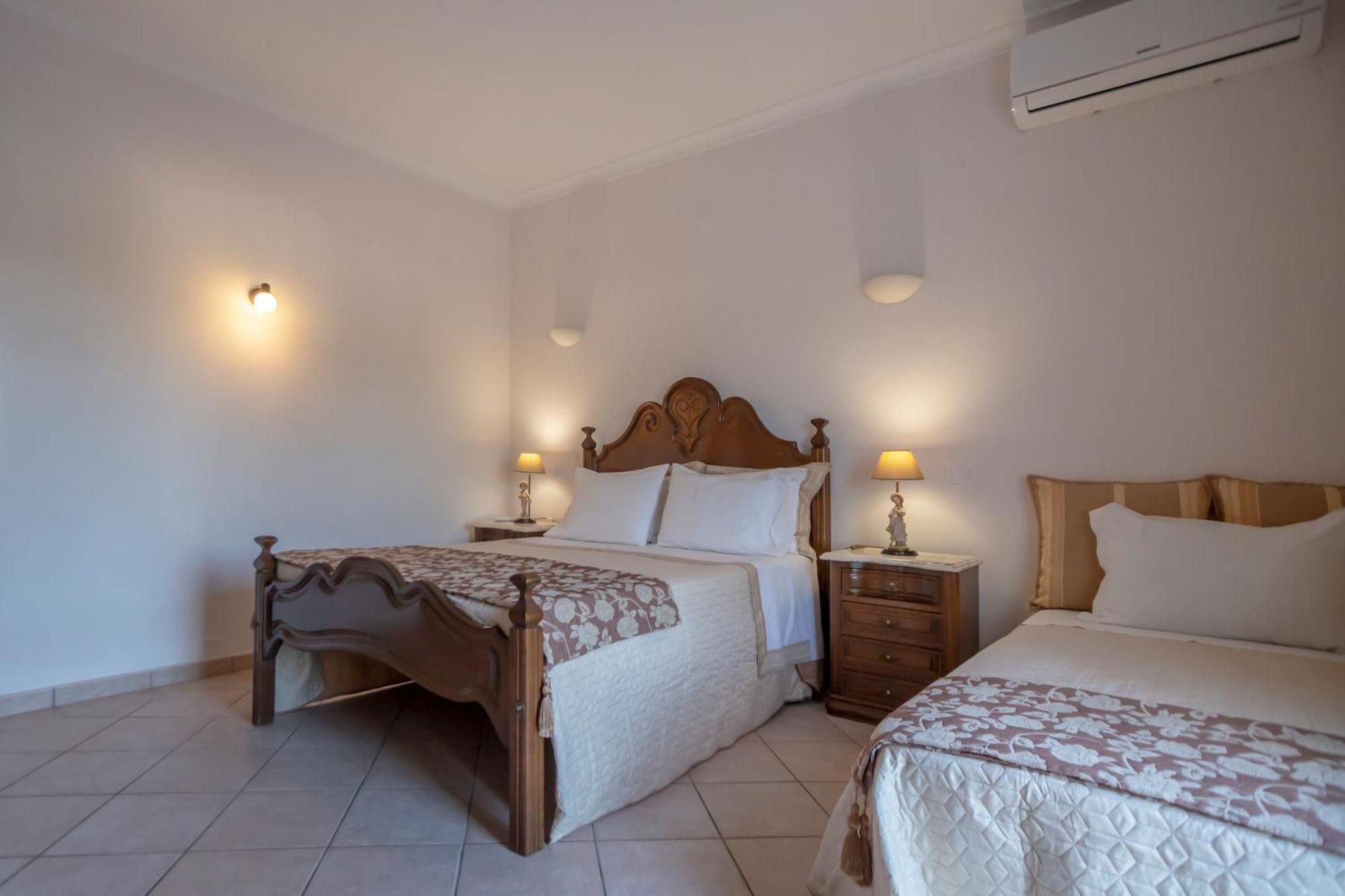 Bed & Breakfast Al Meida Albufeira