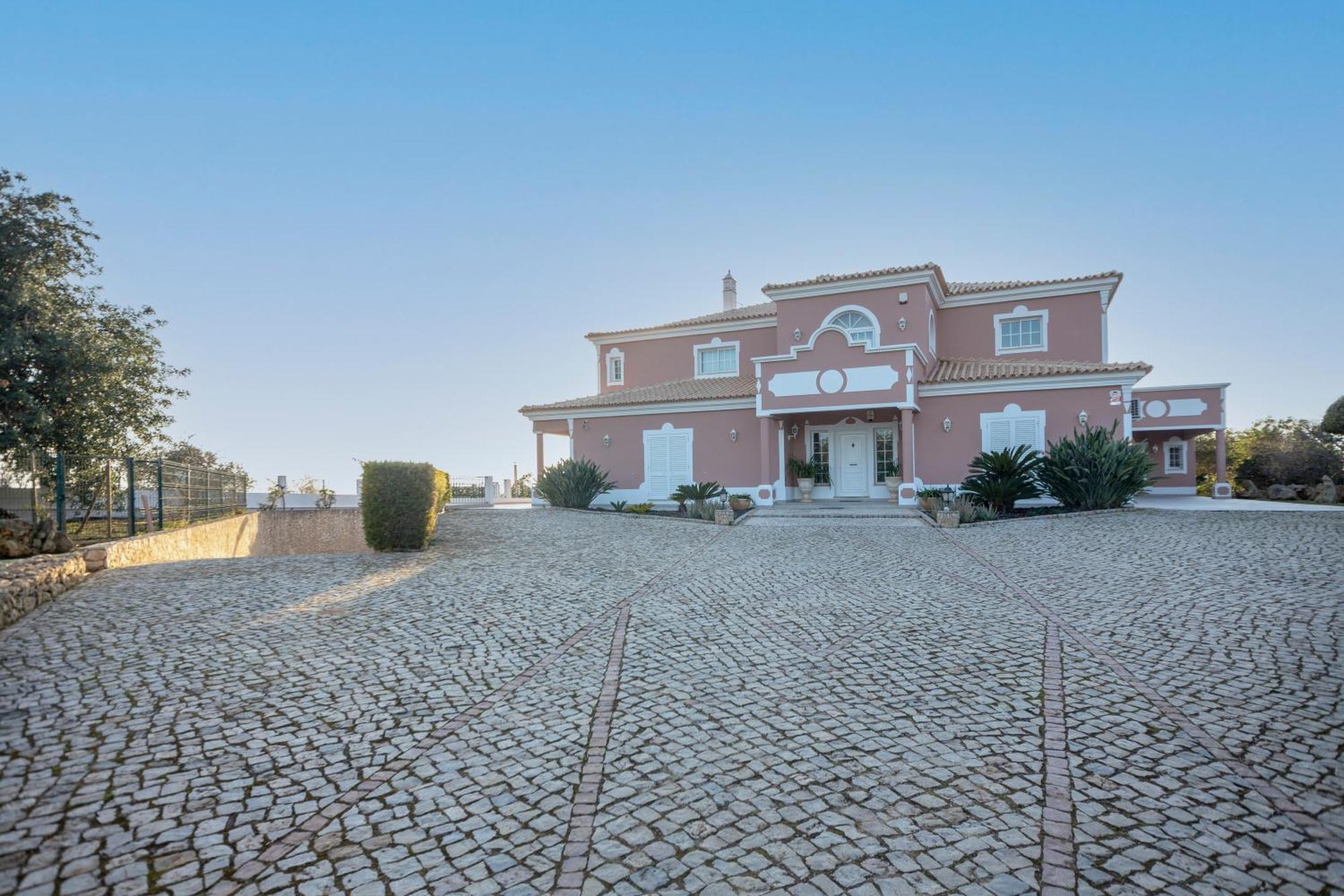 Al Meida Bed & Breakfast *