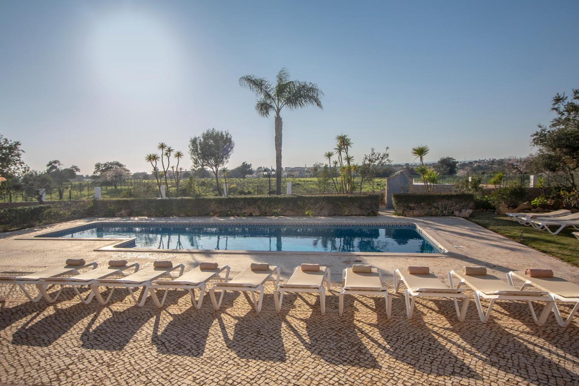 Al Meida Bed & Breakfast Albufeira