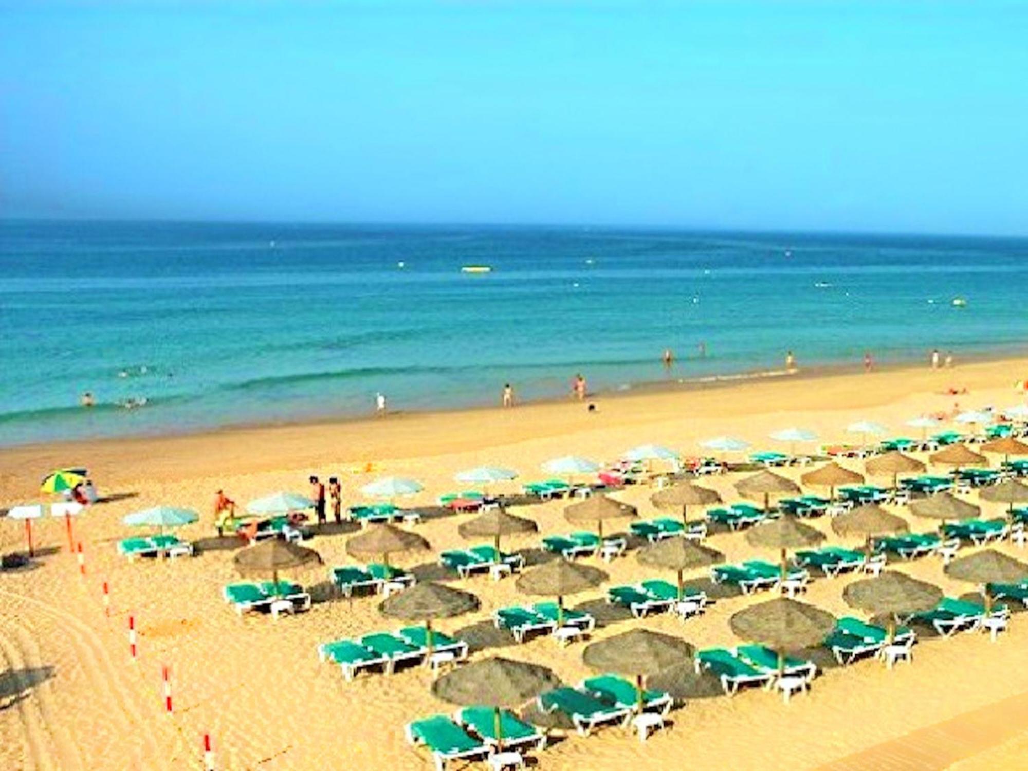 Luxury Wstunning Sea Views, Walk Gale Apartment