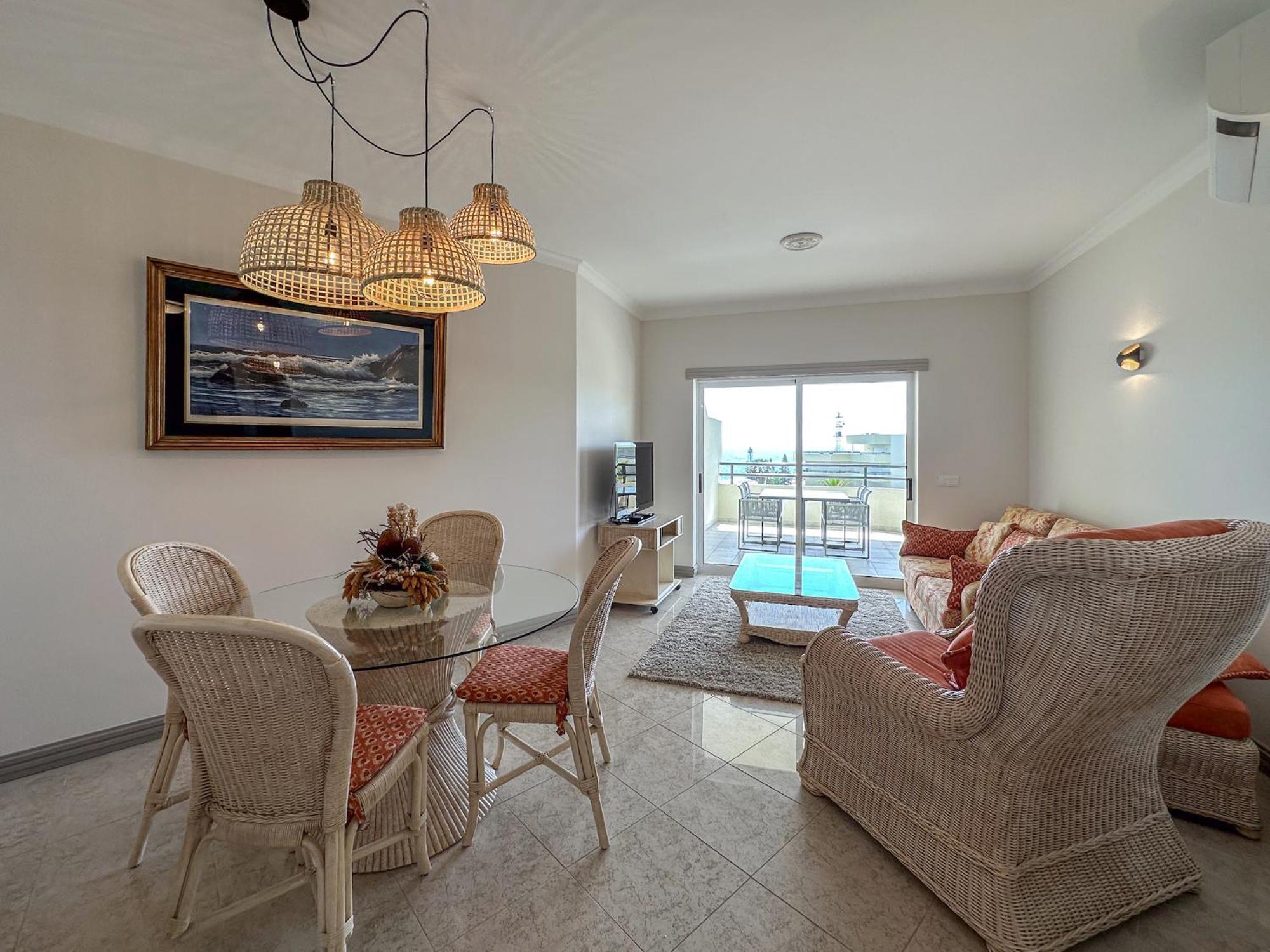 Apartment Luxury Wstunning Sea Views, Walk Gale *