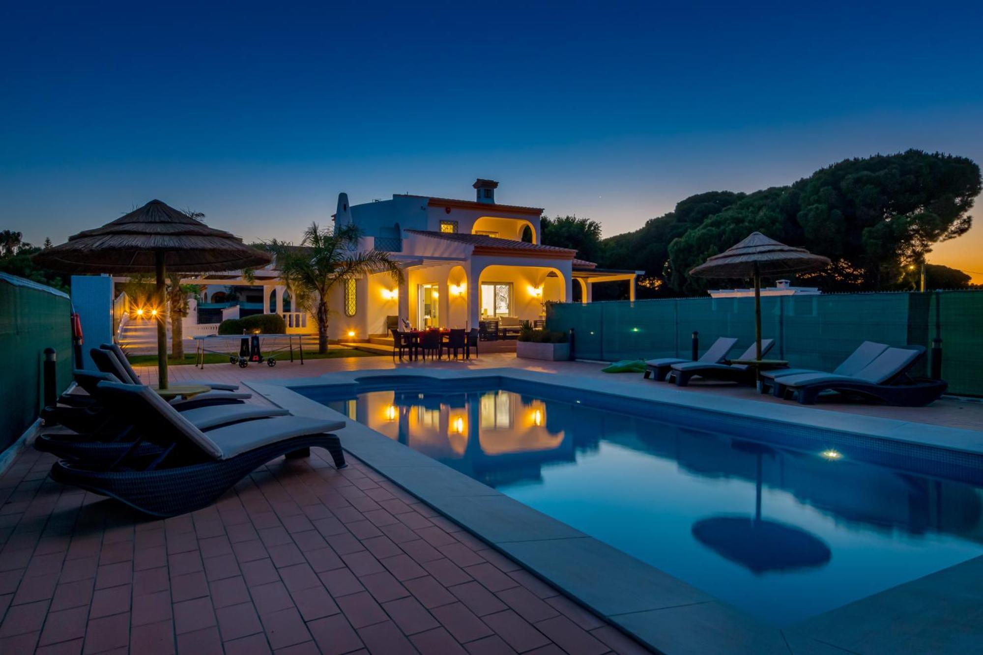 Carlivo Villa