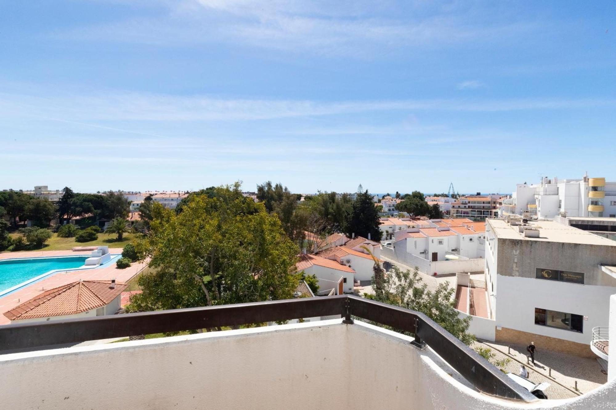 Lovely And New In Oura Albufeira