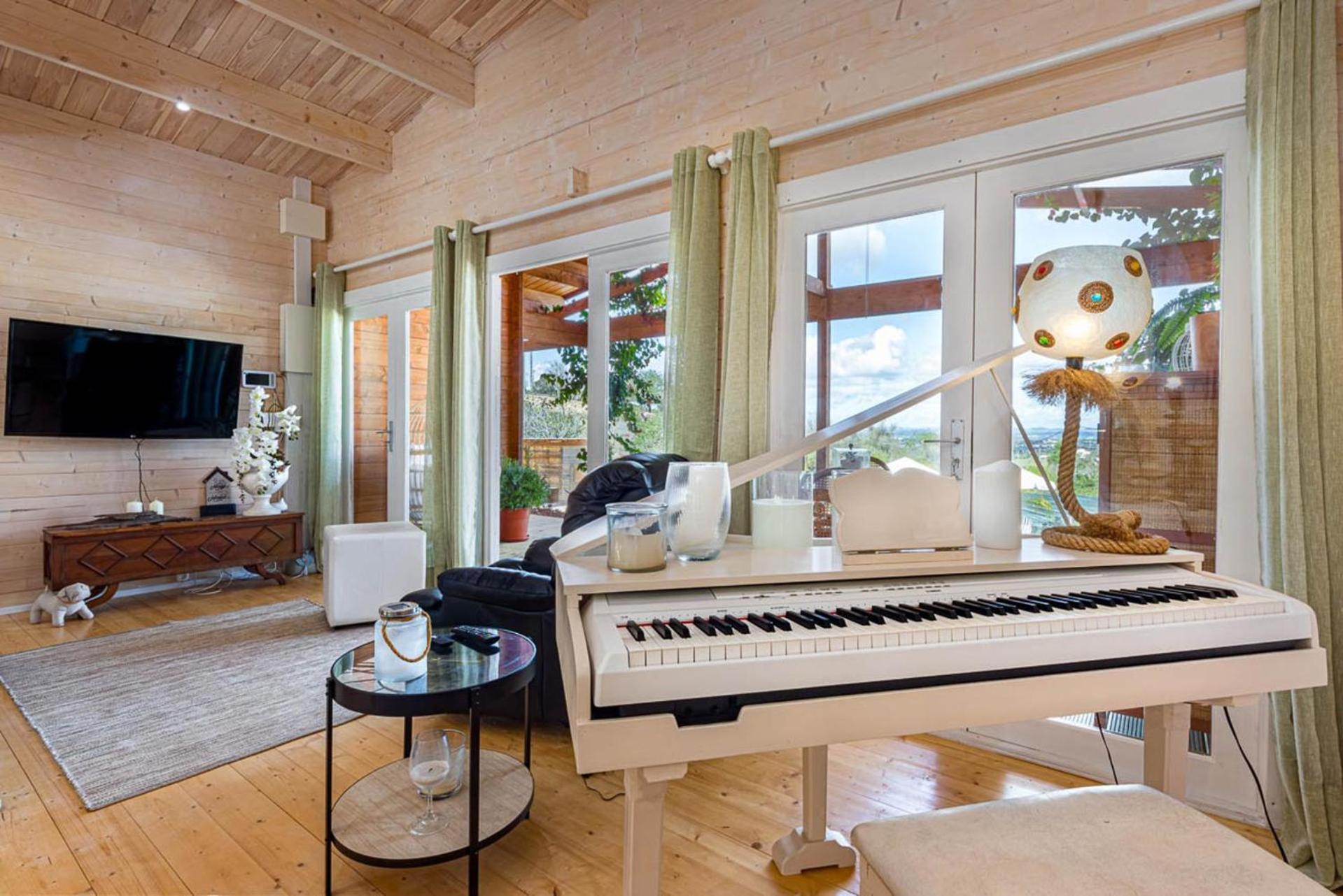 Design In With Private Pool Chalet *