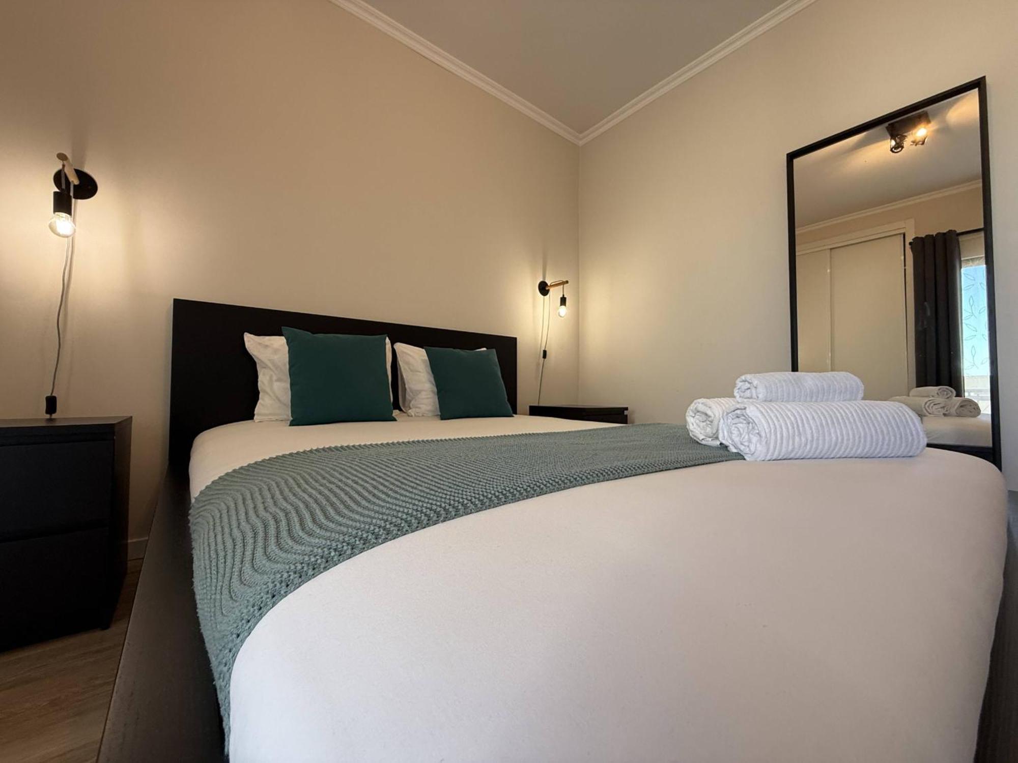 Luxe With Pool, Airco And Seaview Balcony - Go4portugal - Albufeira
