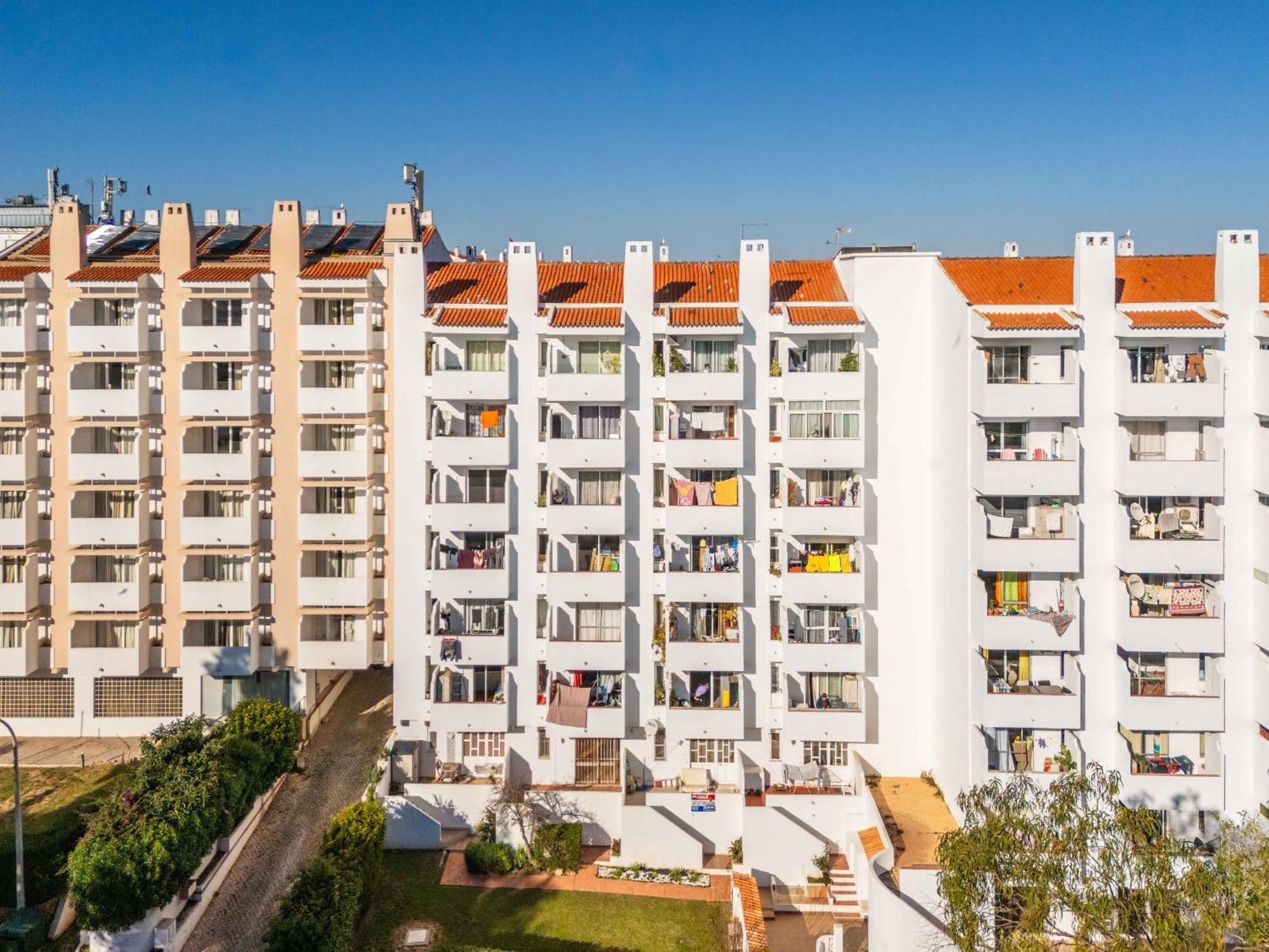 Montechoro Sea View 3 Bedroom 800m From The Strip Albufeira