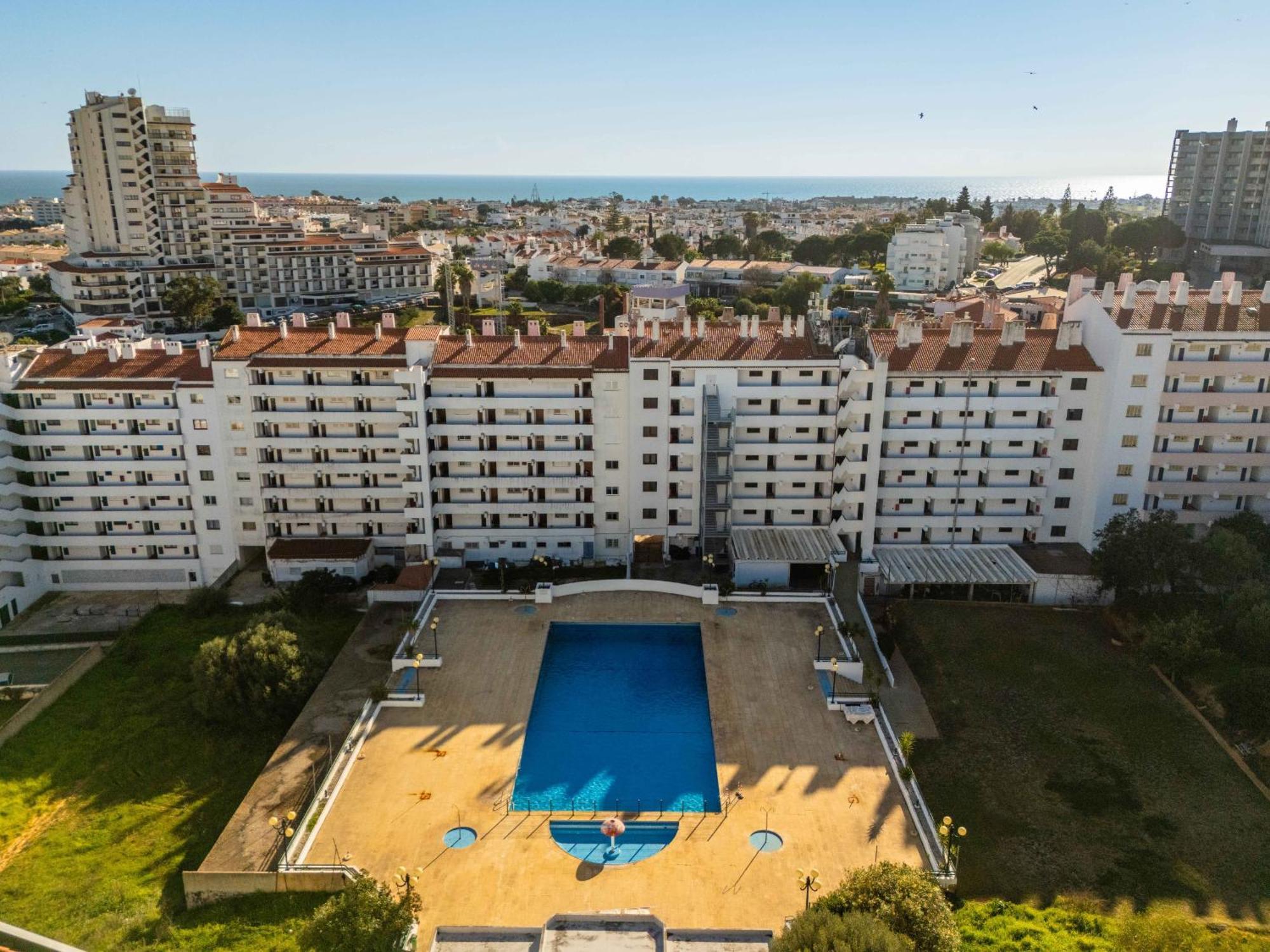 Montechoro Sea View 3 Bedroom 800m From The Strip Apartment *