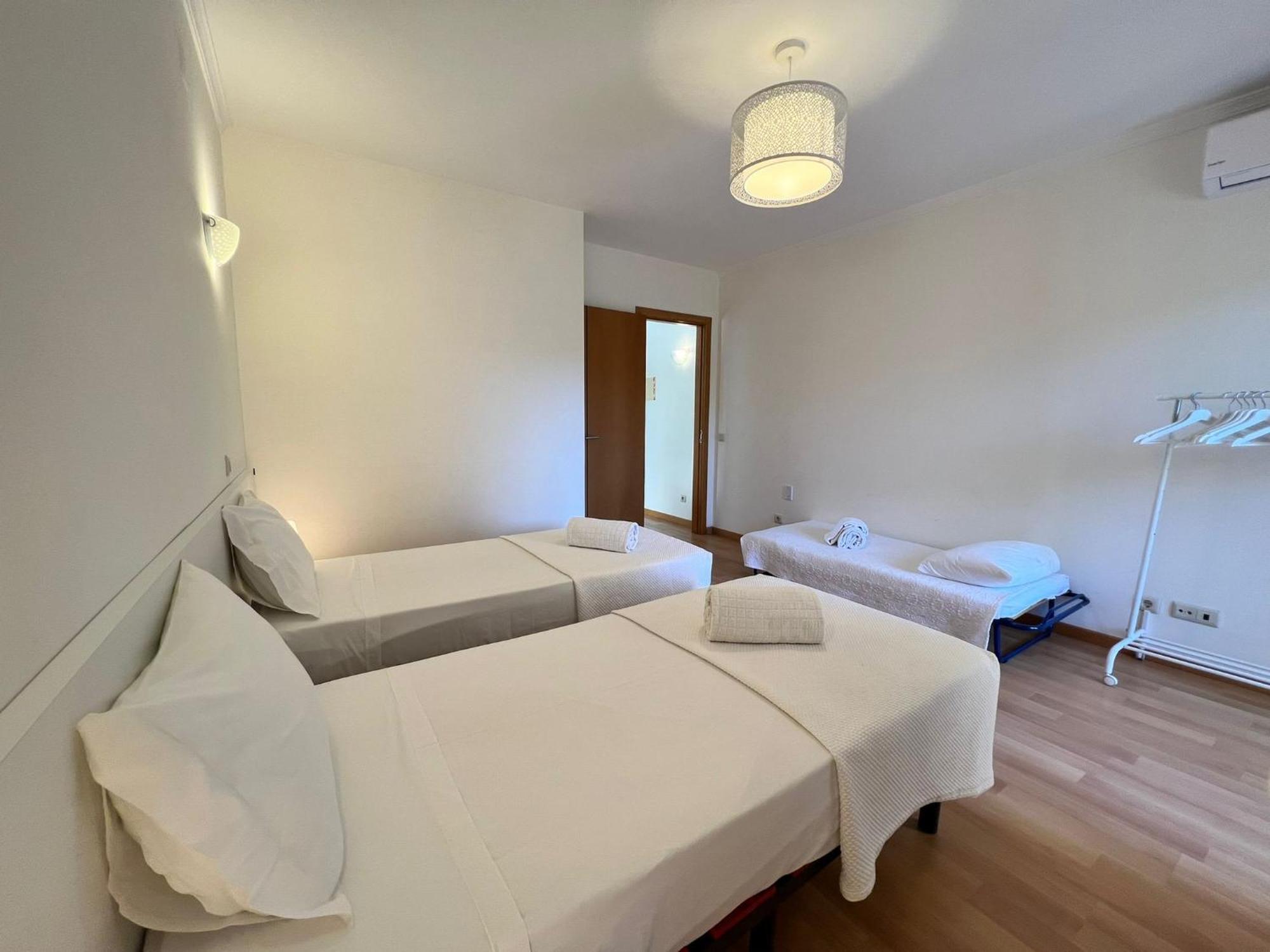 Holiday home Filipa Iii - Beachfront With Jacuzzi *
