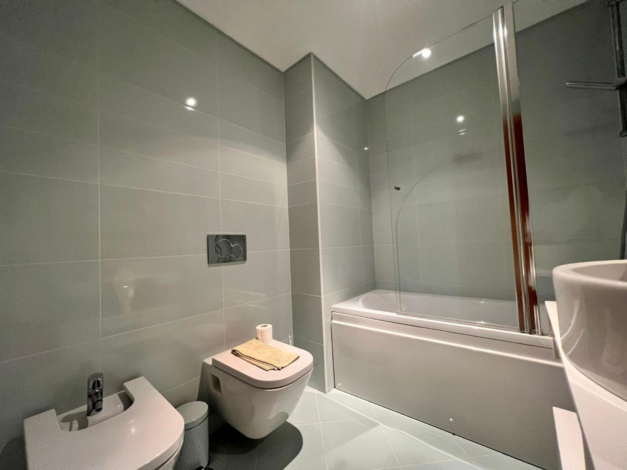 Filipa Iii - Beachfront With Jacuzzi *