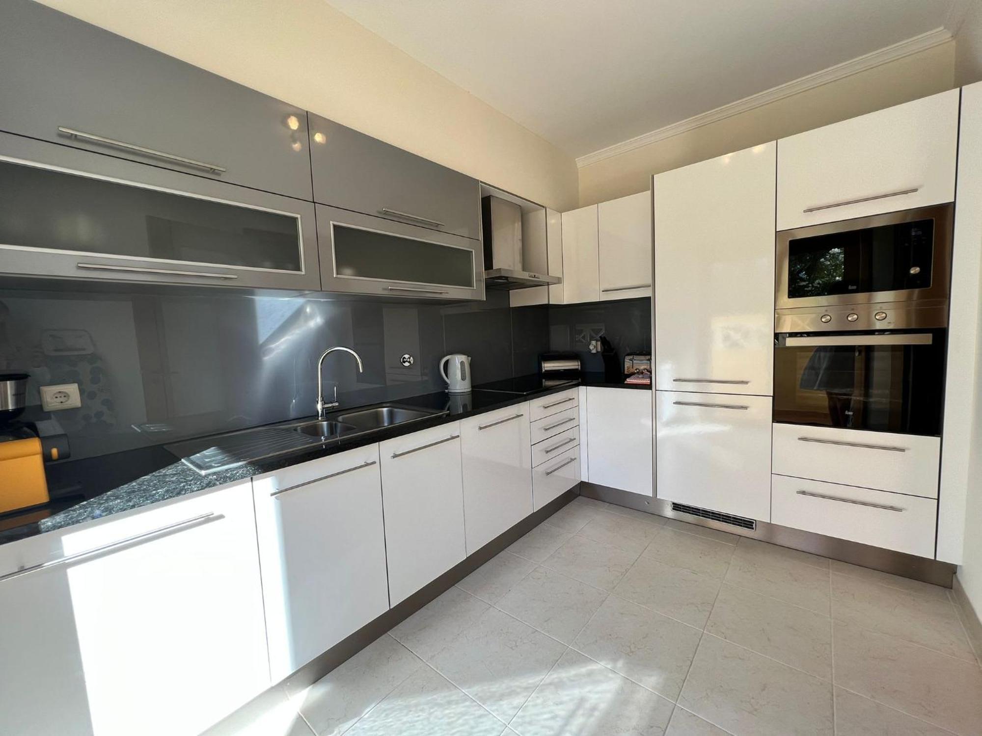 Filipa Iii - Beachfront With Jacuzzi Holiday home *