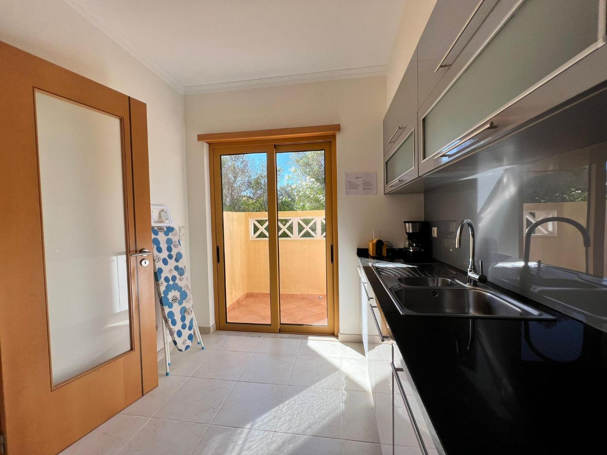 Holiday home Filipa Iii - Beachfront With Jacuzzi Albufeira