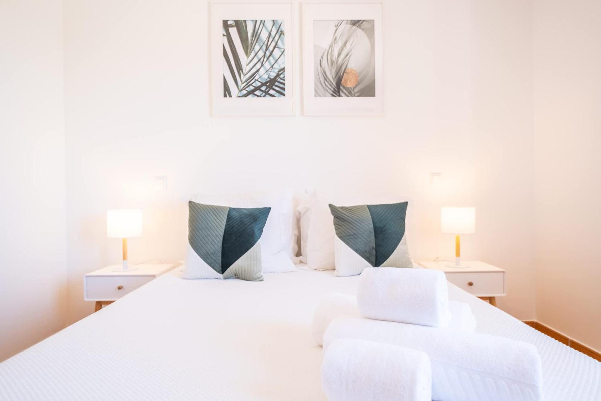 Ferienhaus Baya - Great Family Complex With Communal Pool Albufeira
