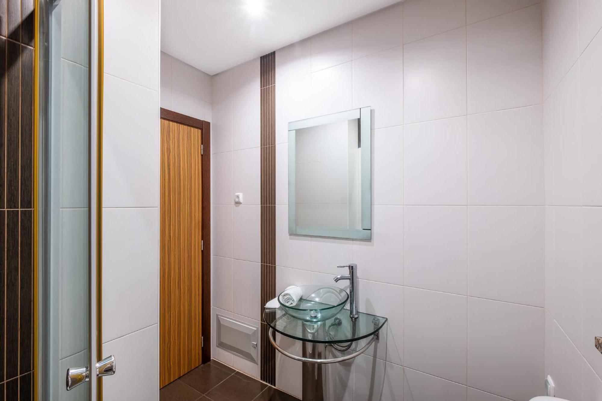 Adaro - Large Luxury Close To Marina *
