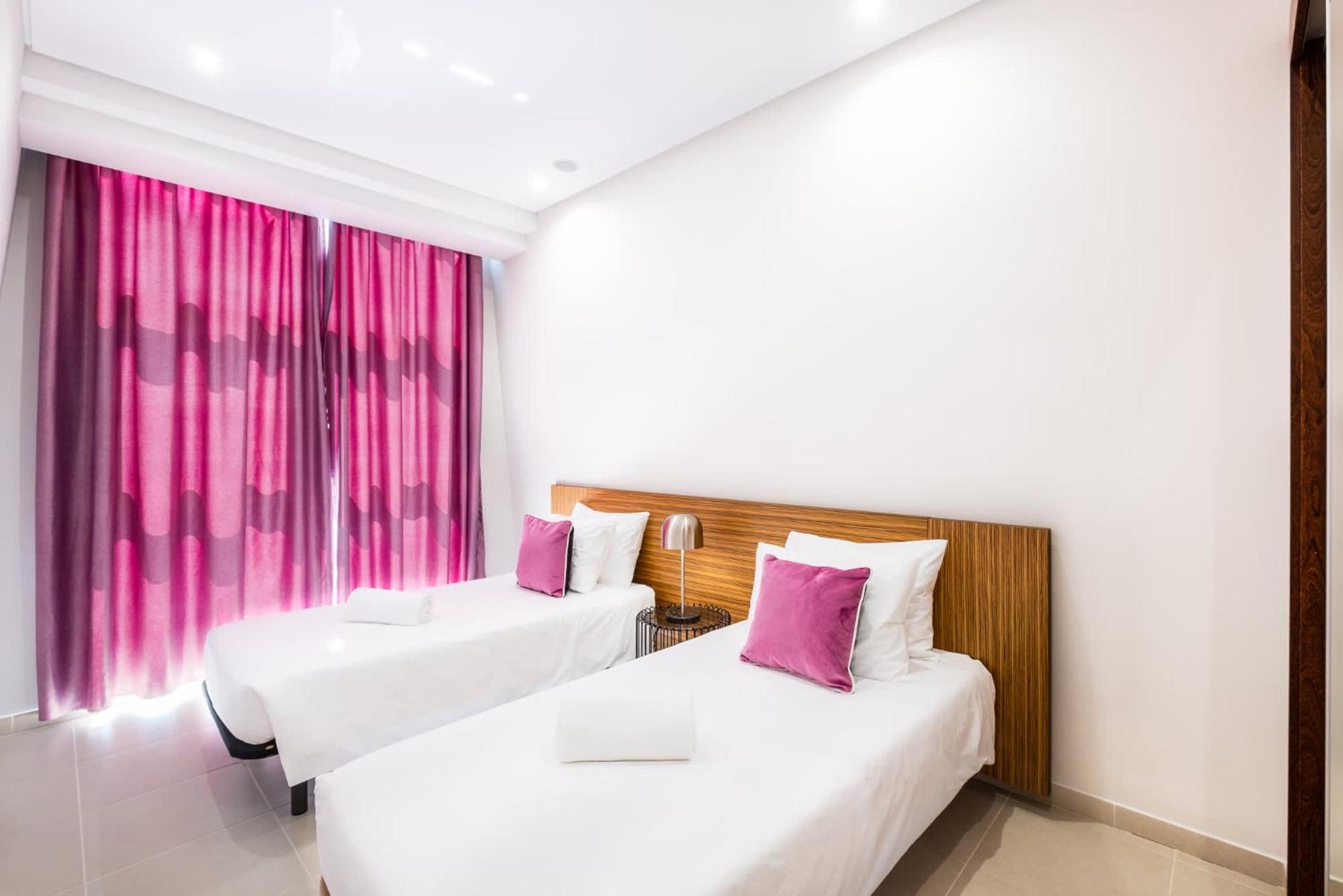 Adaro - Large Luxury Close To Marina