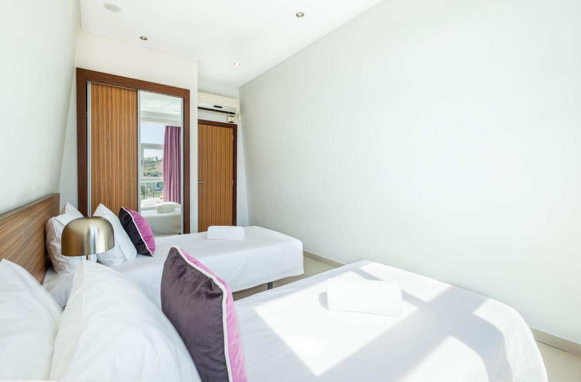 Adaro - Large Luxury Close To Marina Vakantiehuis *