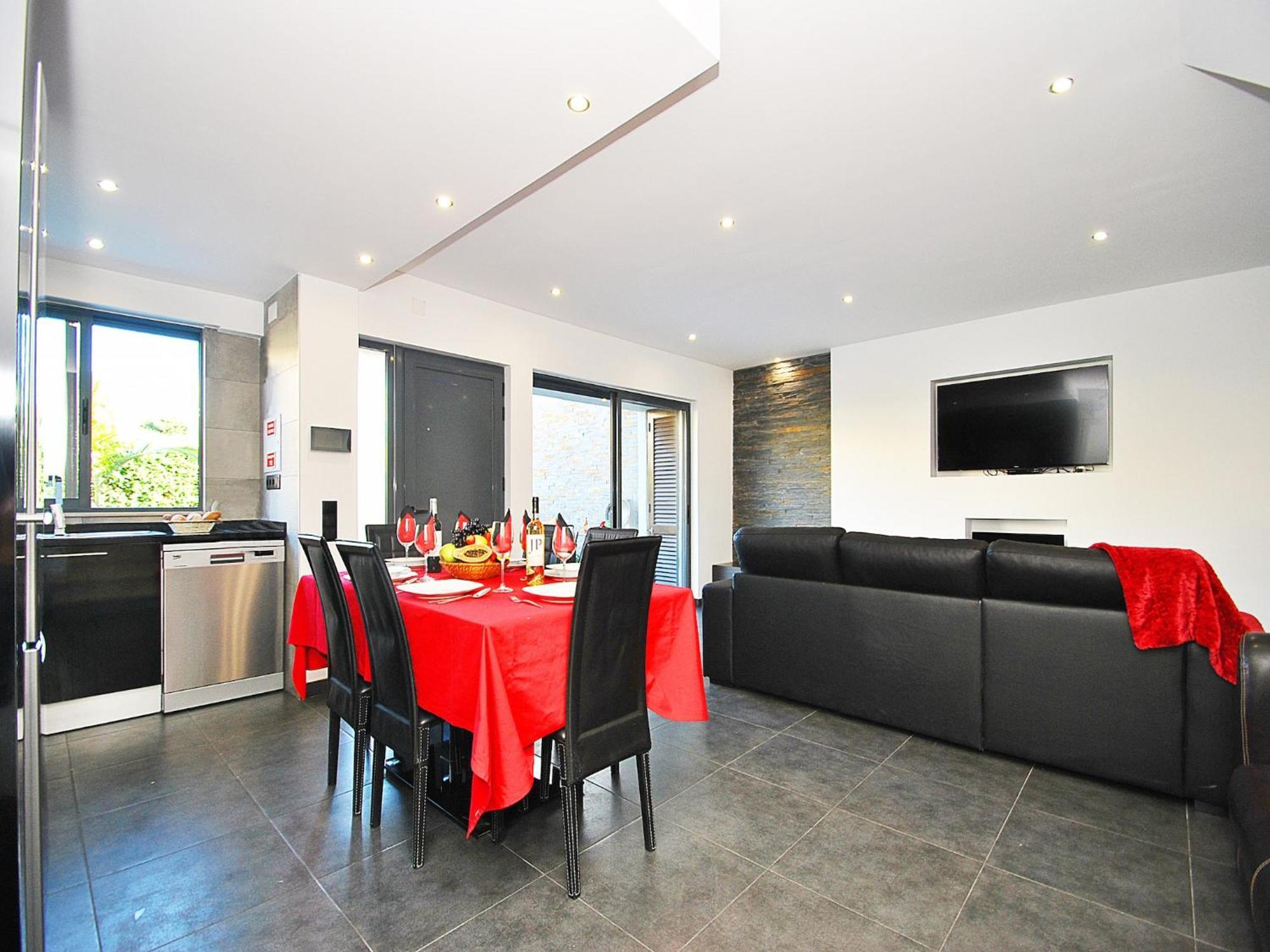 Contemporary W Private *