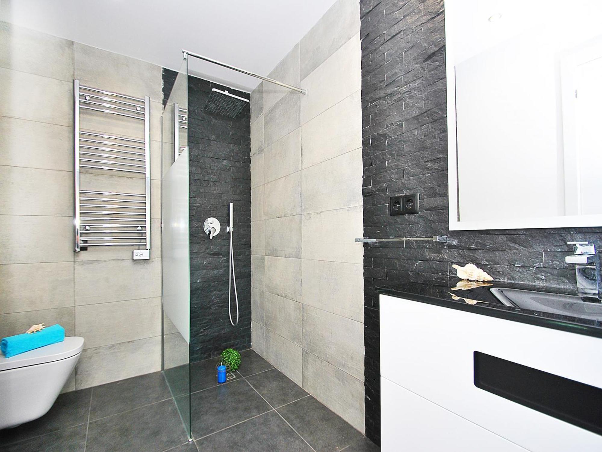 Villa Contemporary W Private