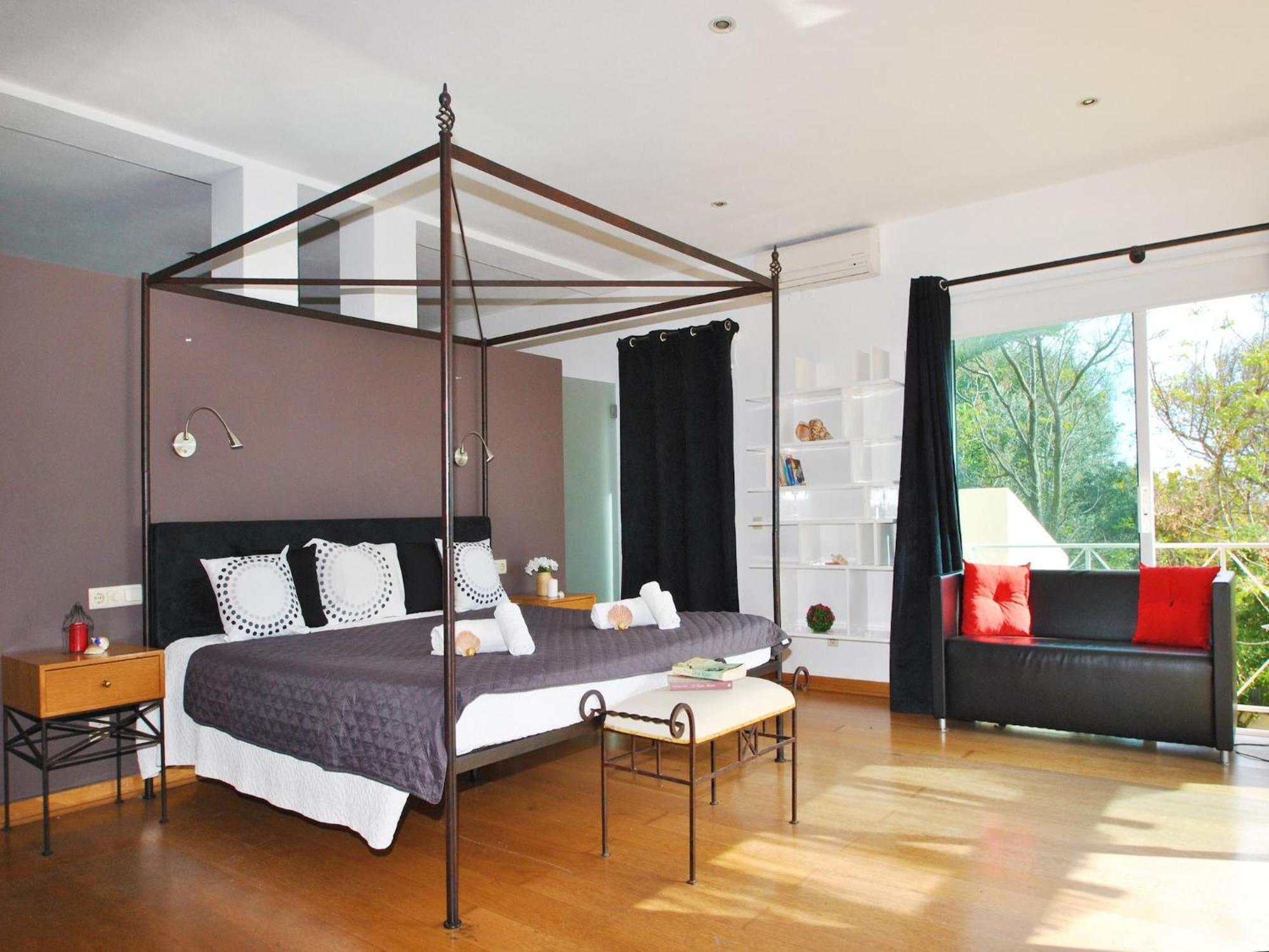 Villa With Heatable Pool *