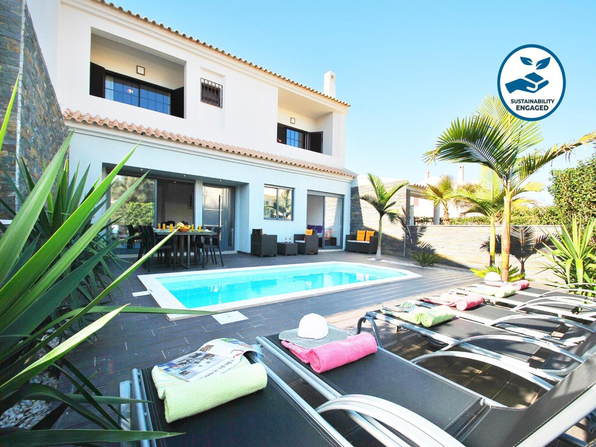 Contemporary W Private