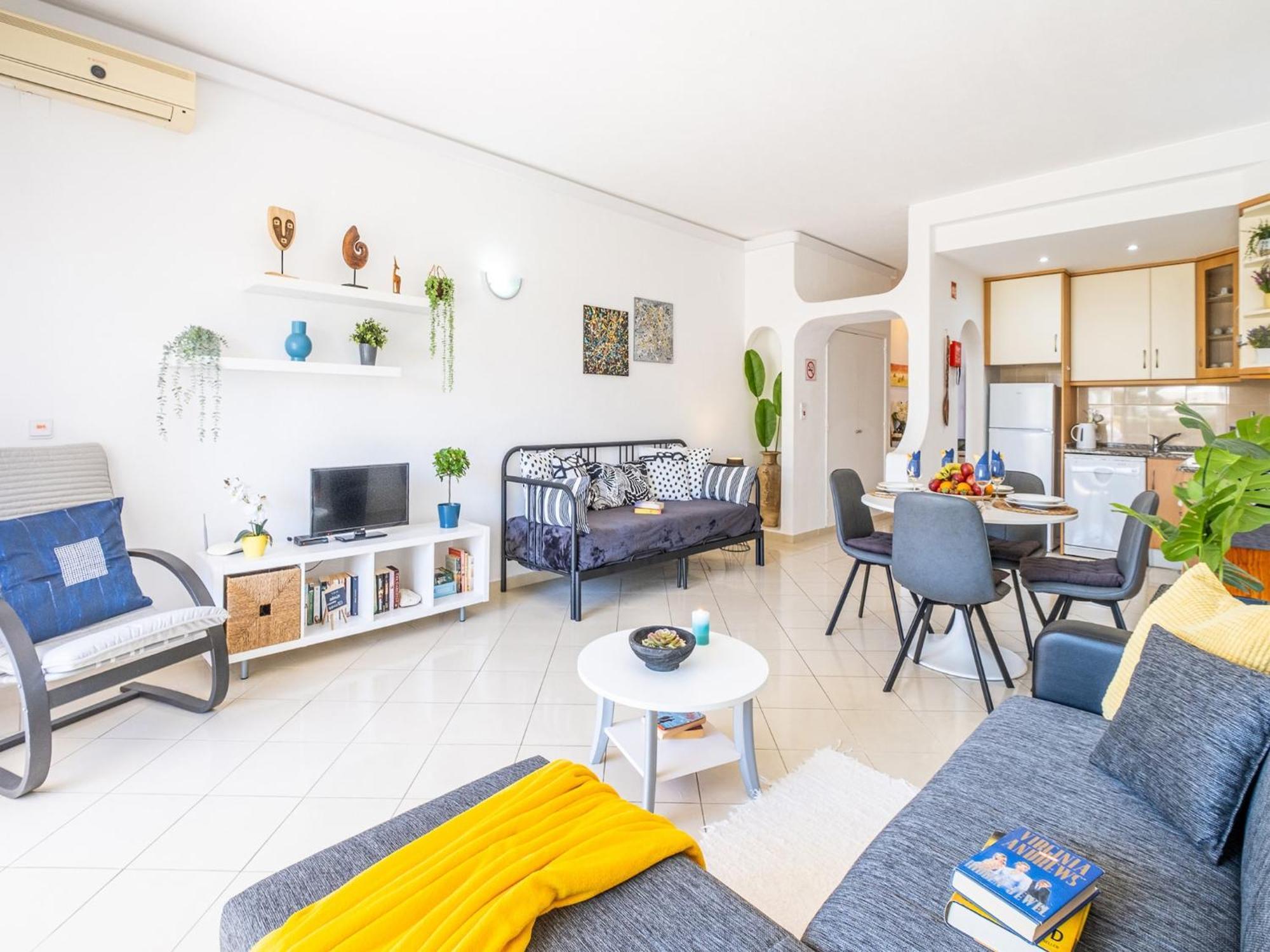 With Communal Pool Apartment *