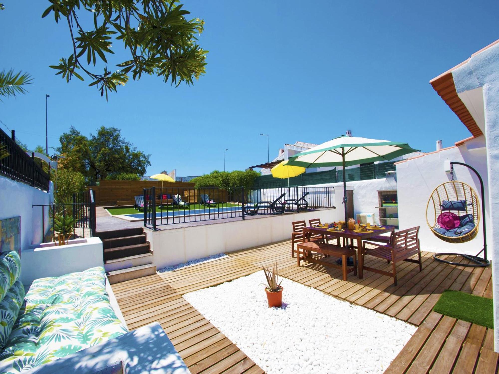 Villa With Heatable Pool