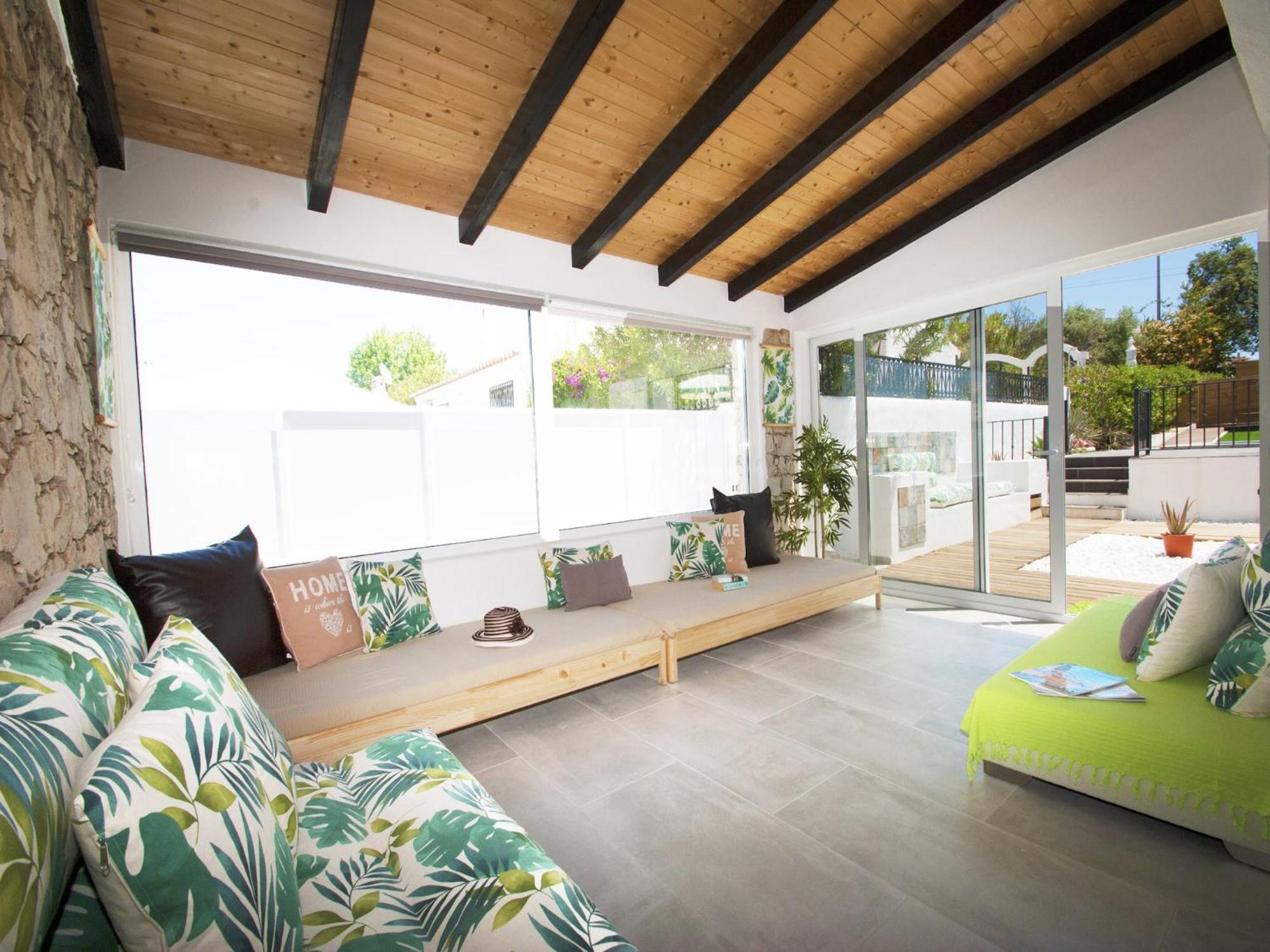 Villa With Heatable Pool *