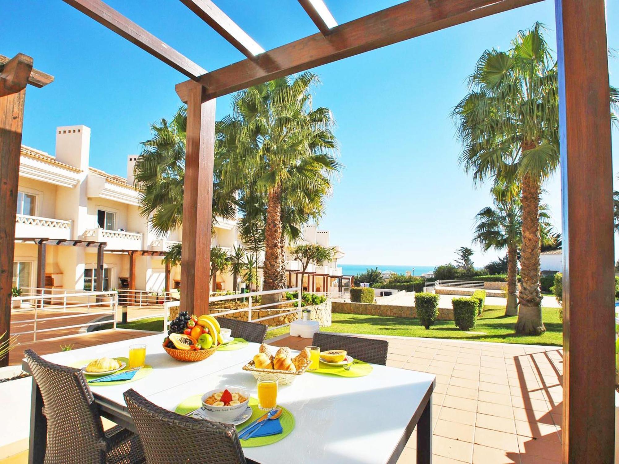 Seaside Townhouse Escape * Albufeira