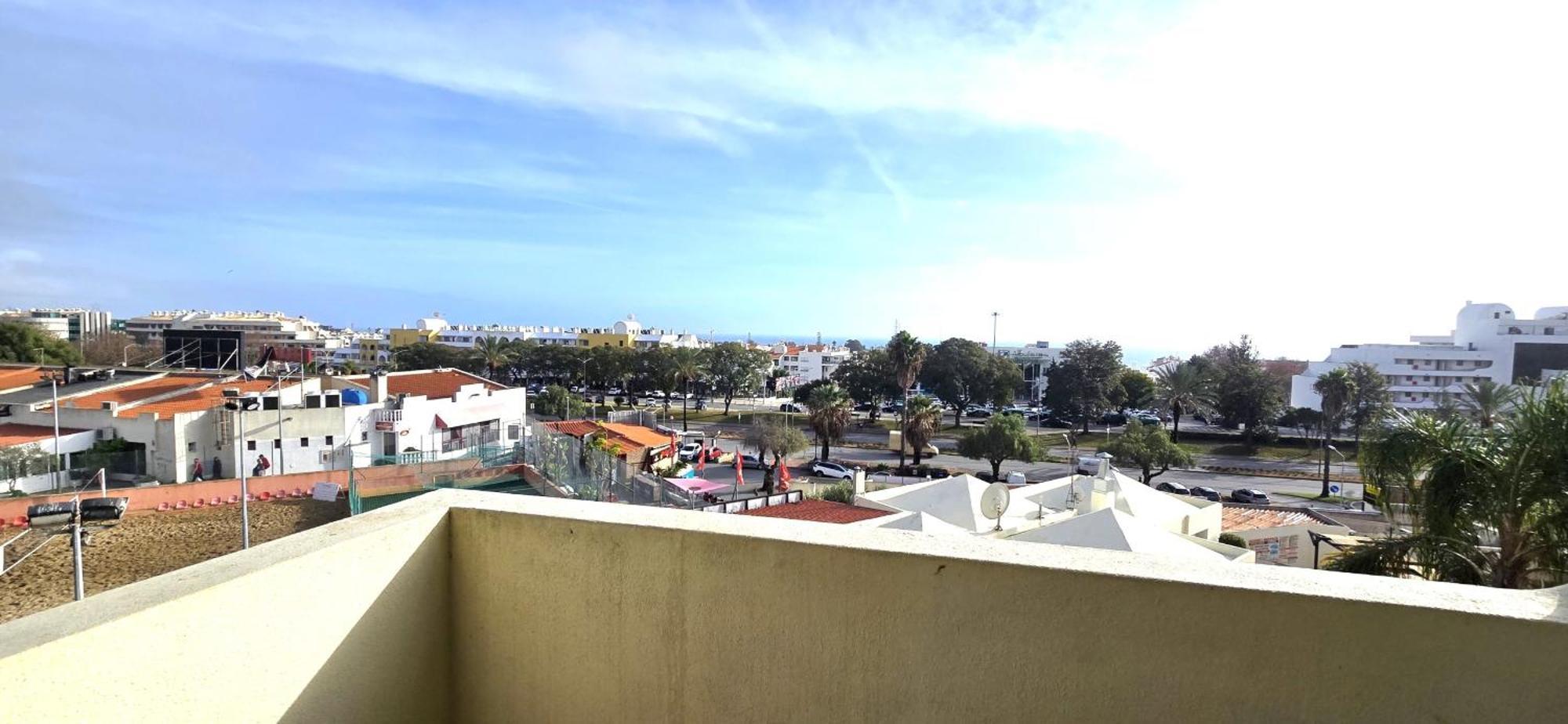Apartment Centre View *